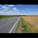 Fahren durch eine sanft hügelige Landschaft
